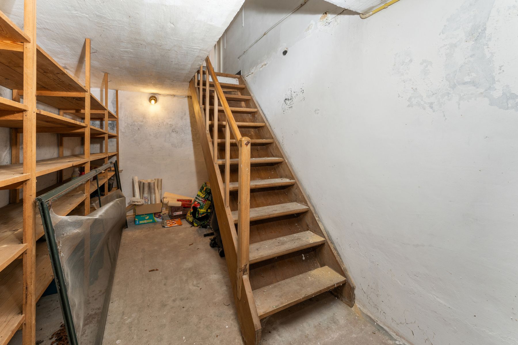 Centraal gelegen woning met 4 slpk , 2 garages en stadstuin foto 19