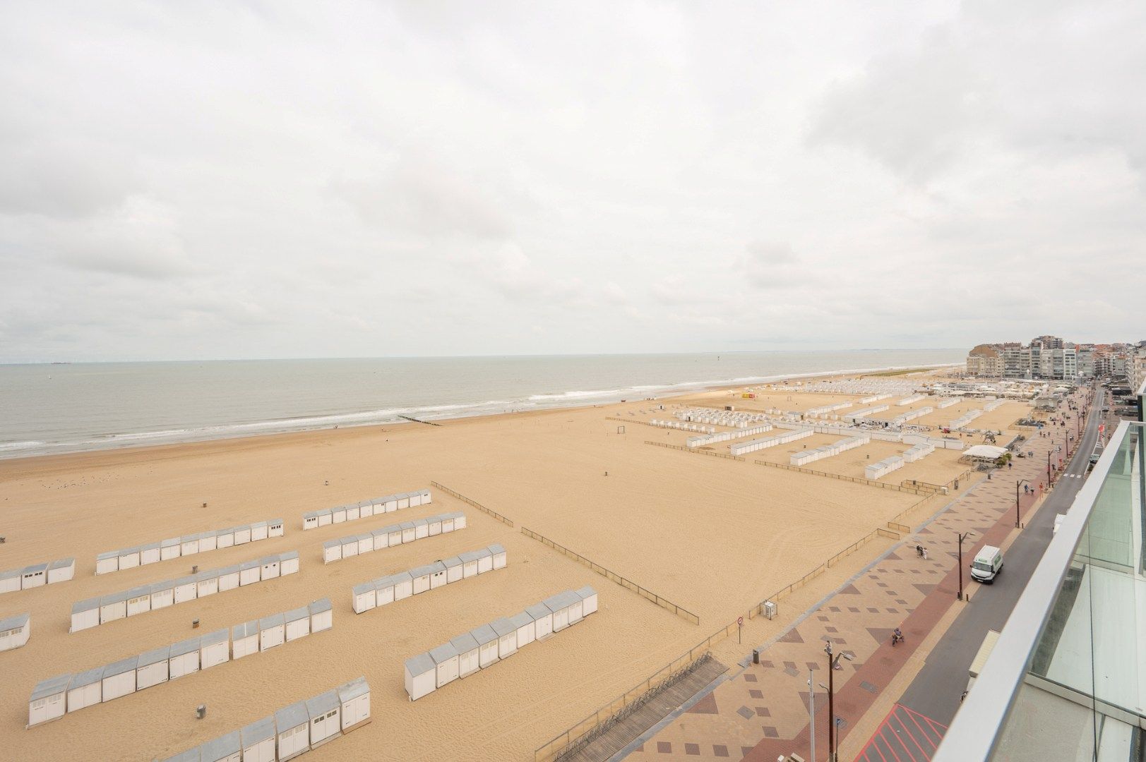 Prachtig recent en bemeubeld duplex dakappartement op de Zeedijk foto 23