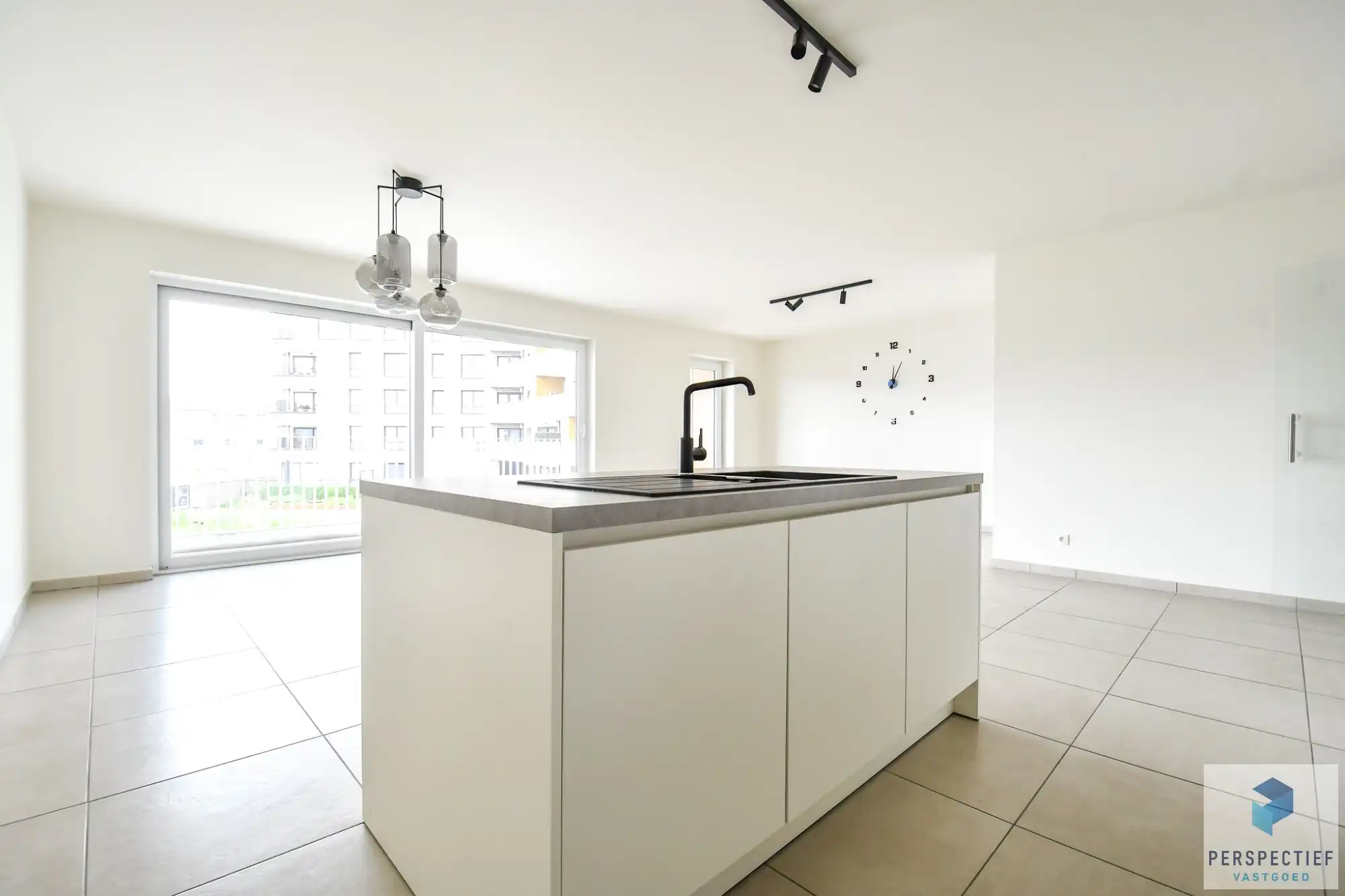 Centraal gelegen ruim&nbsp; appartement met 3 slpks en autostaanplaats foto 5