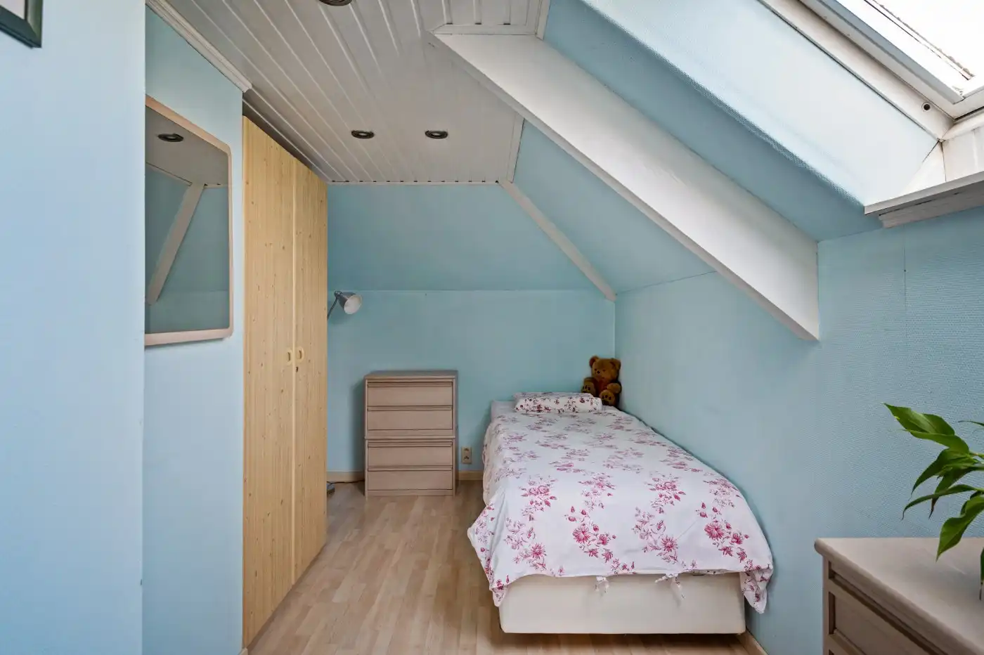 Instapklare, vrijstaande woning met 4 slpk., garage en grote tuin foto 23