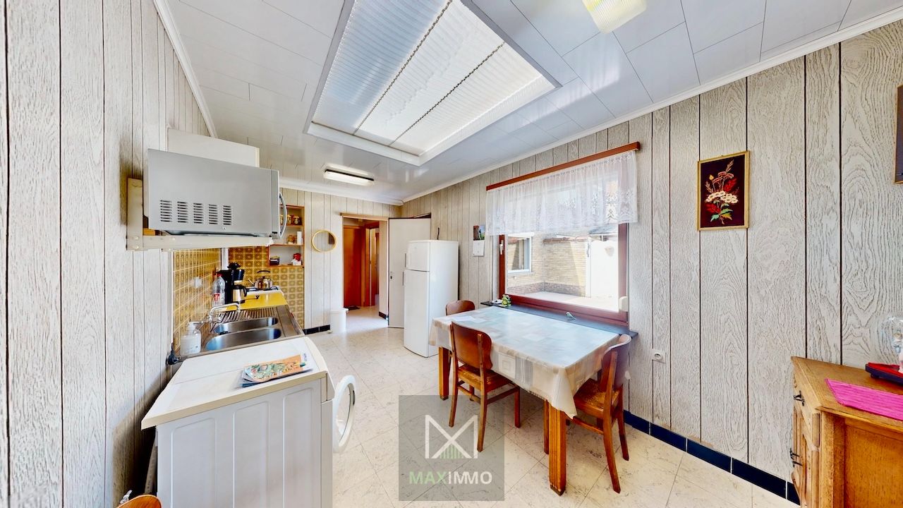 Te renoveren woning met potentieel op toplocatie in Wevelgem foto 6