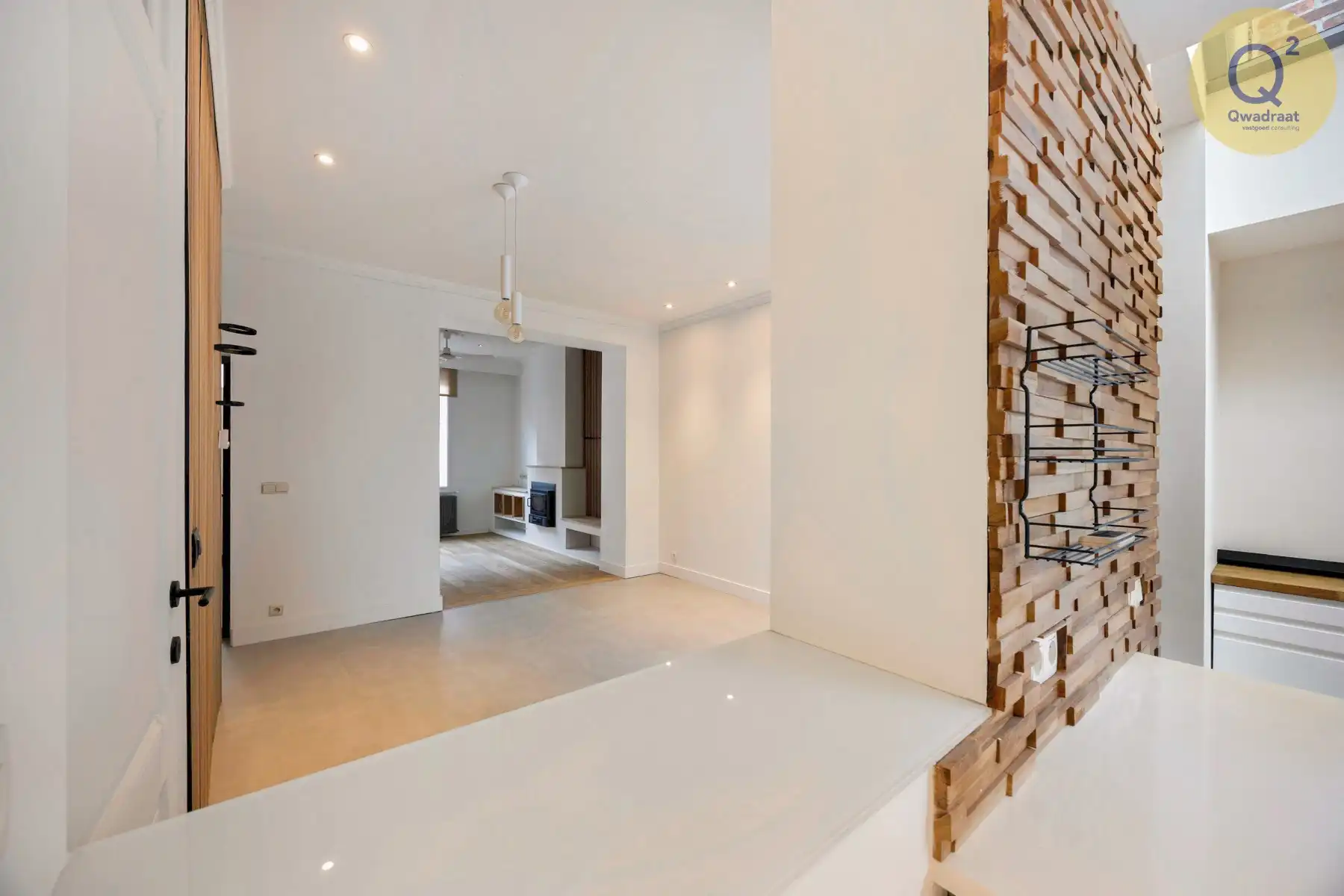 Gerenoveerde instapklare woning met grote tuin foto 17