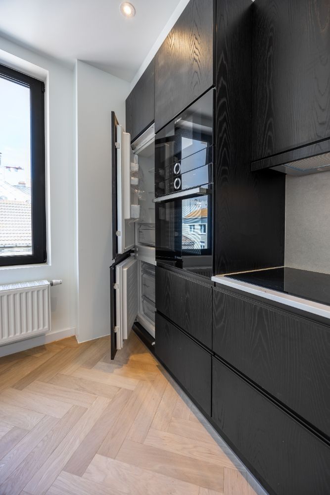Recent gerenoveerd twee slaapkamer appartement vlakbij de Grote Markt foto 8