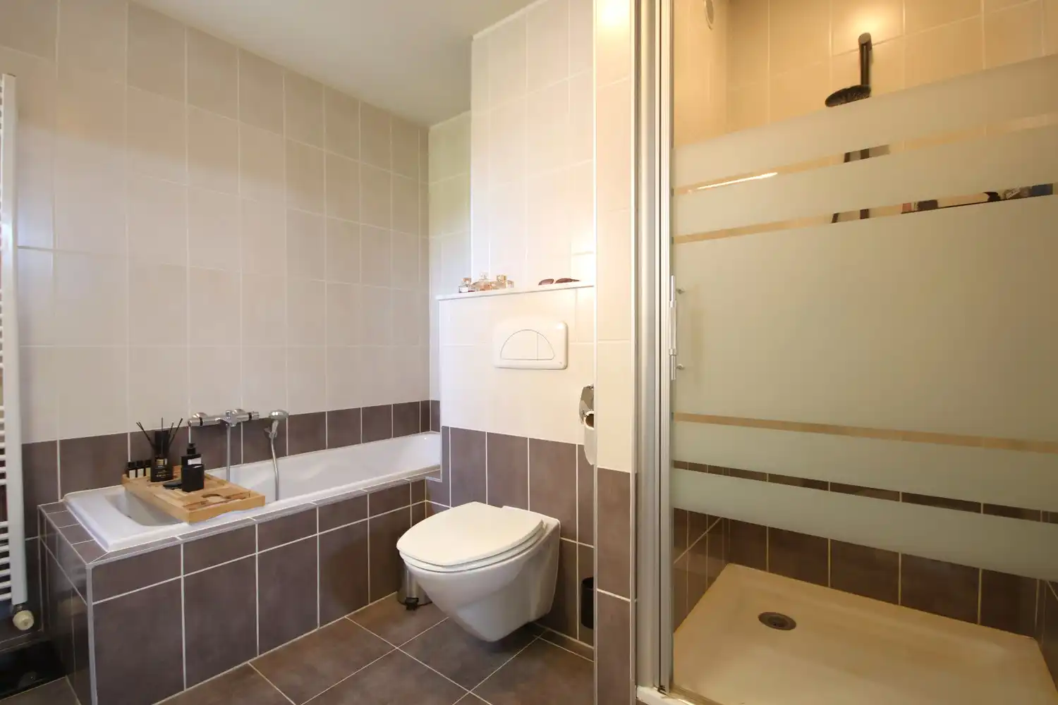 Zeer ruim duplexappartement met 3 slaapkamers in een groene omgeving foto 30