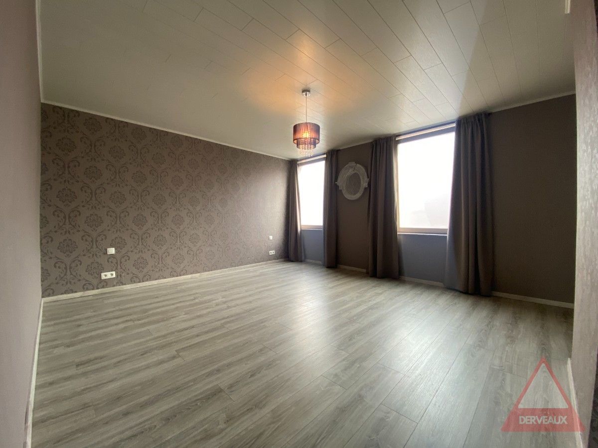 Moorslede – Instapklare en volledig gerenoveerde woning met tuin foto 11