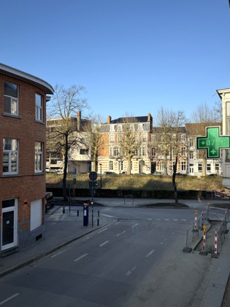 Unieke gerenoveerde eigendom met handelsruimte & triplex appartement met zicht op Coupure foto 28