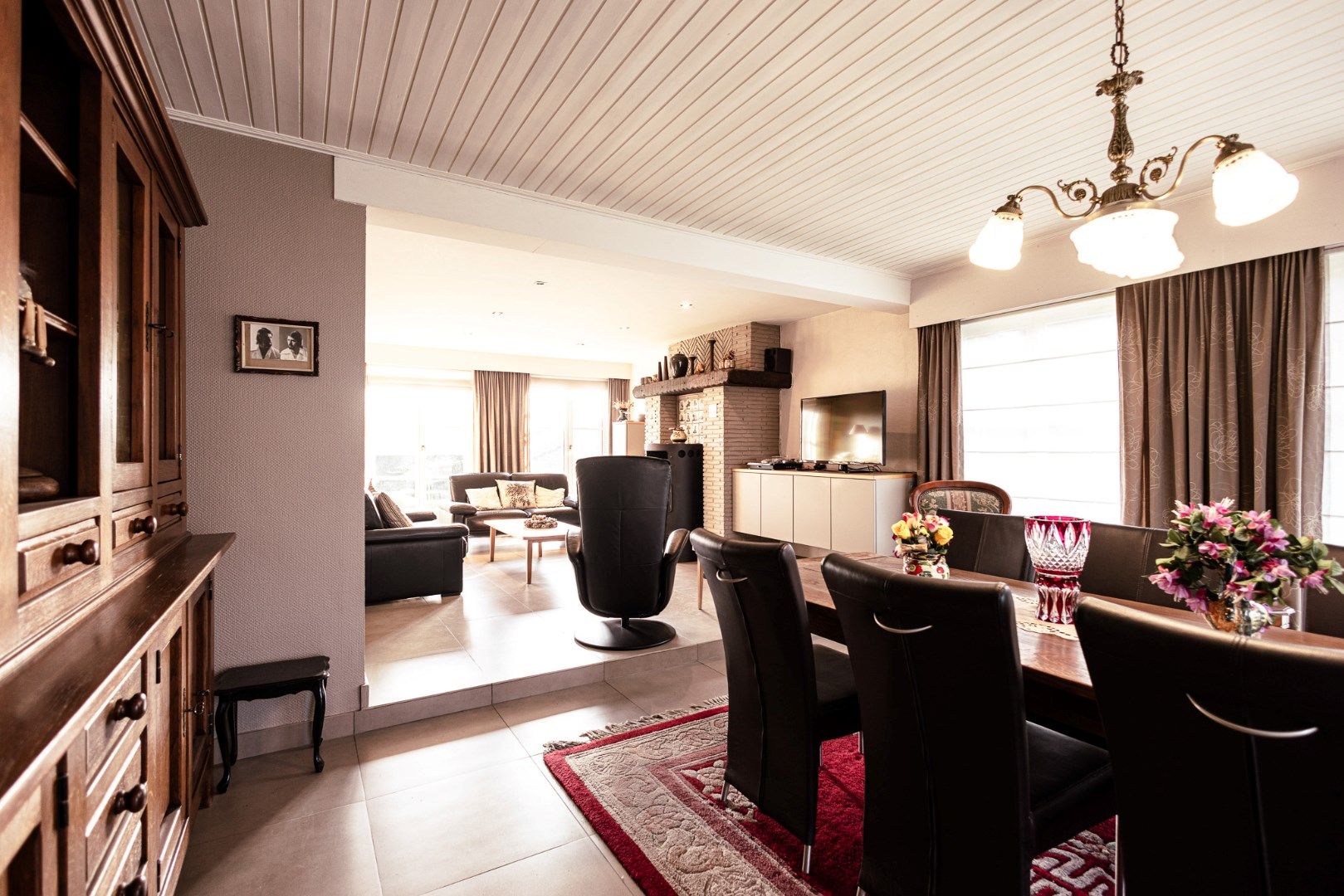 Landelijke woning met 1,4 ha weilanden uniek gelegen te Maldegem foto 4