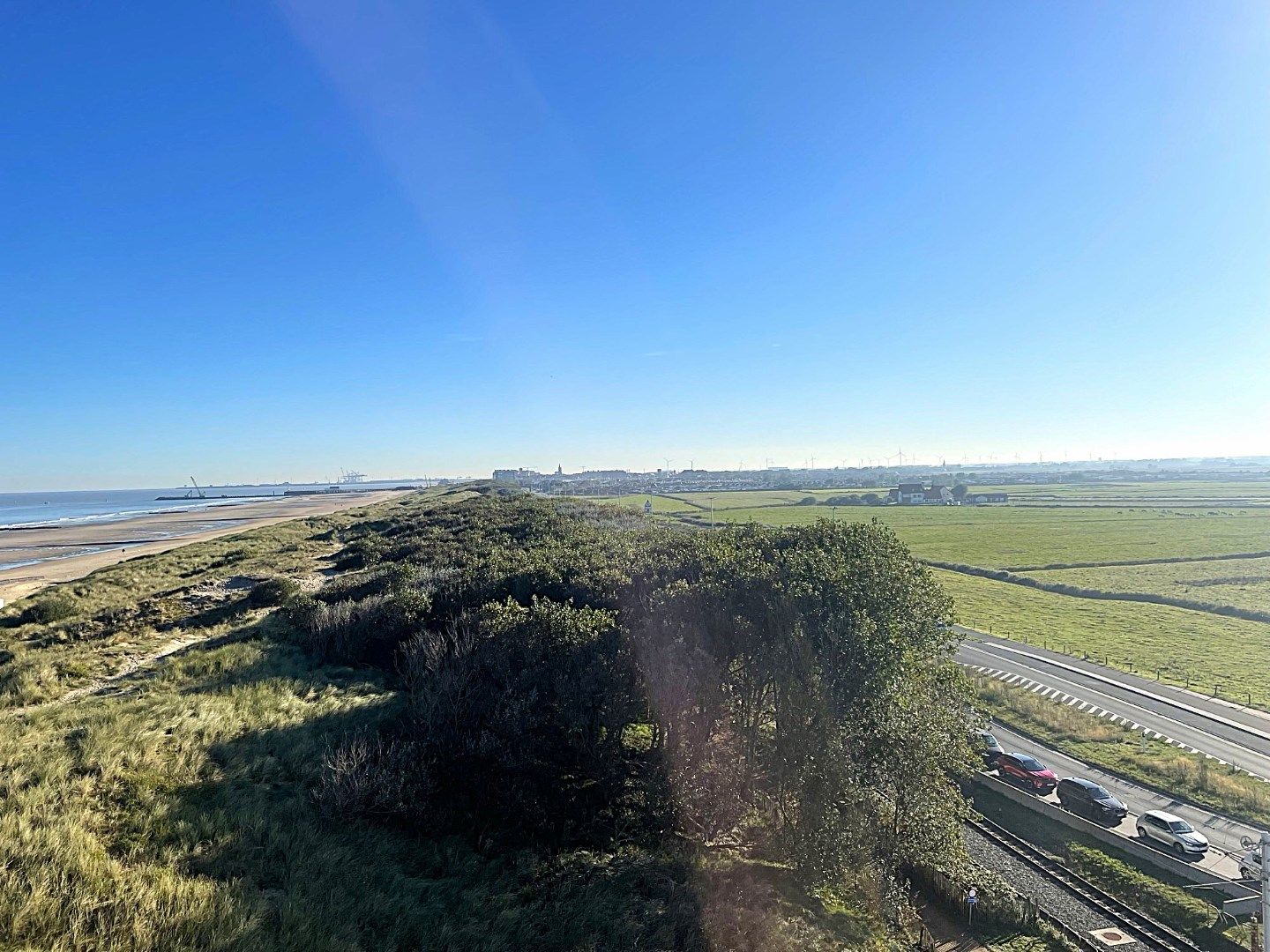 Modern gemeubeld appartement met terras en zeezicht  foto 6