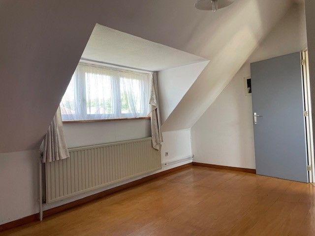 Ruime, vrijstaande te renoveren gezinswoning met veel potentieel op in totaal 875m² op toplocatie in As. foto 12