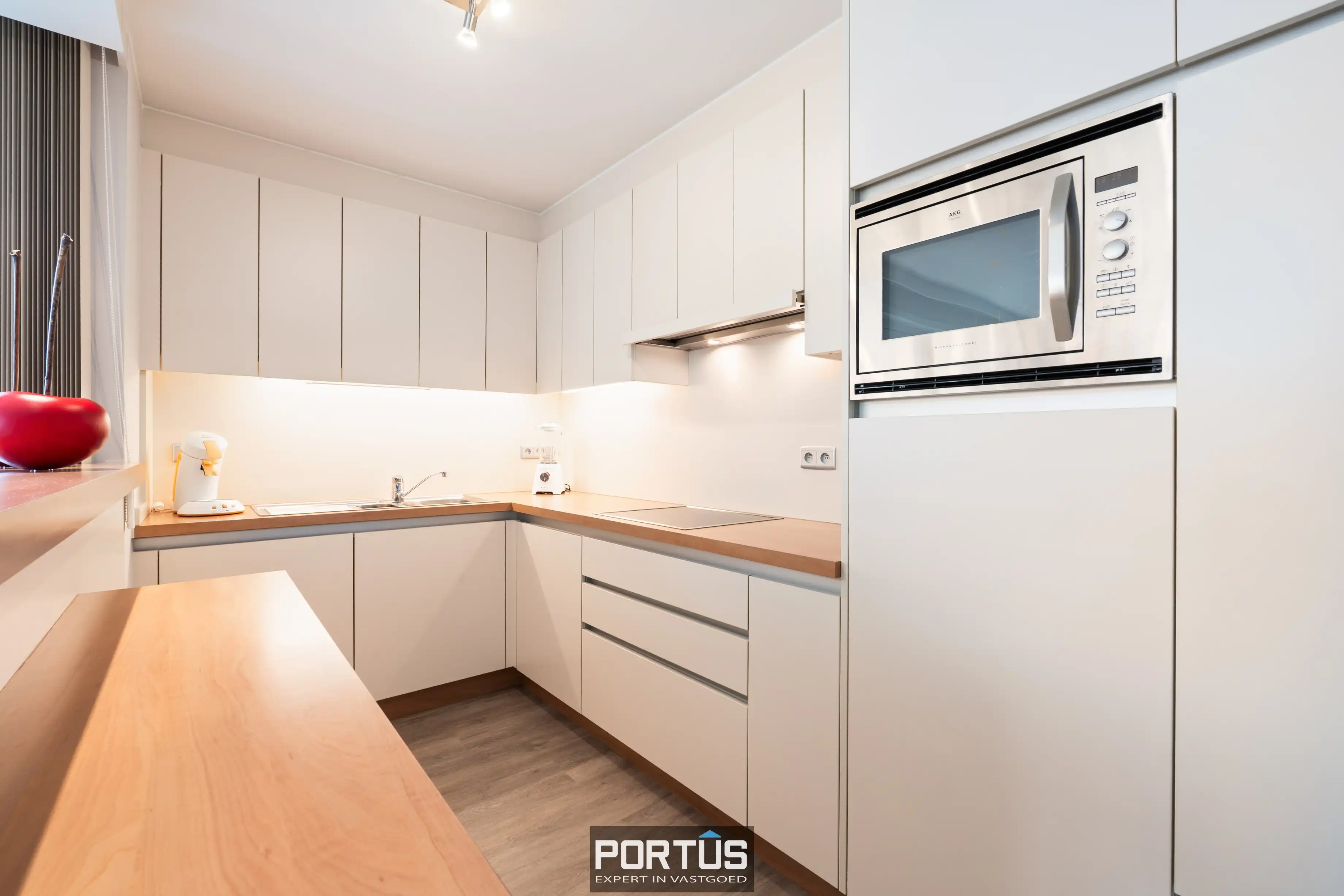 Ruim zonnig hoekappartement te koop te Nieuwpoort foto 8