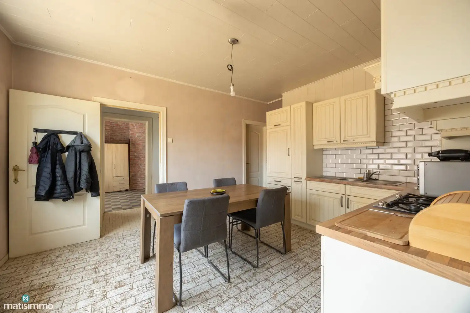 LANDELIJKE GEZINSWONING MET (MOGELIJKHEID TOT) 3 SLAAPKAMERS EN TUIN MET VRIJSTAANDE GARAGE IN MILLEN (RIEMST) foto 4