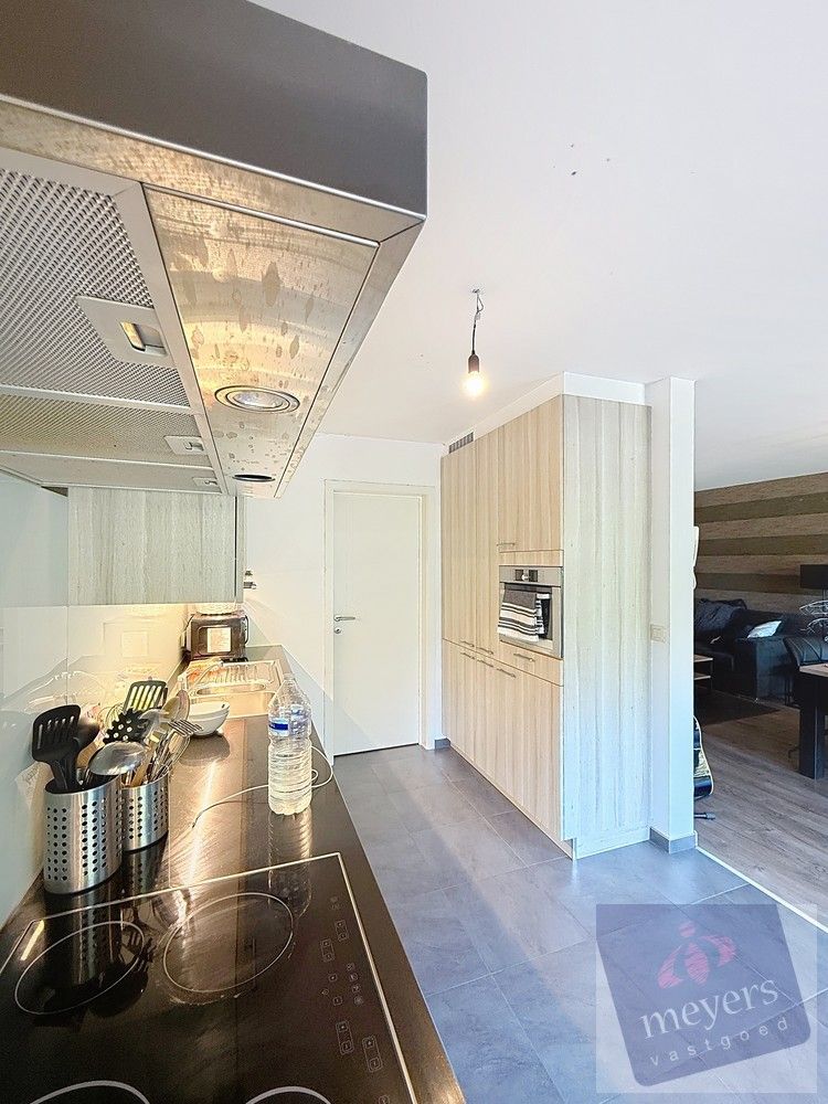 Stijlvol gelijkvloers appartement met terras & autostaanplaats – Bilzen-Hoeselt foto 8