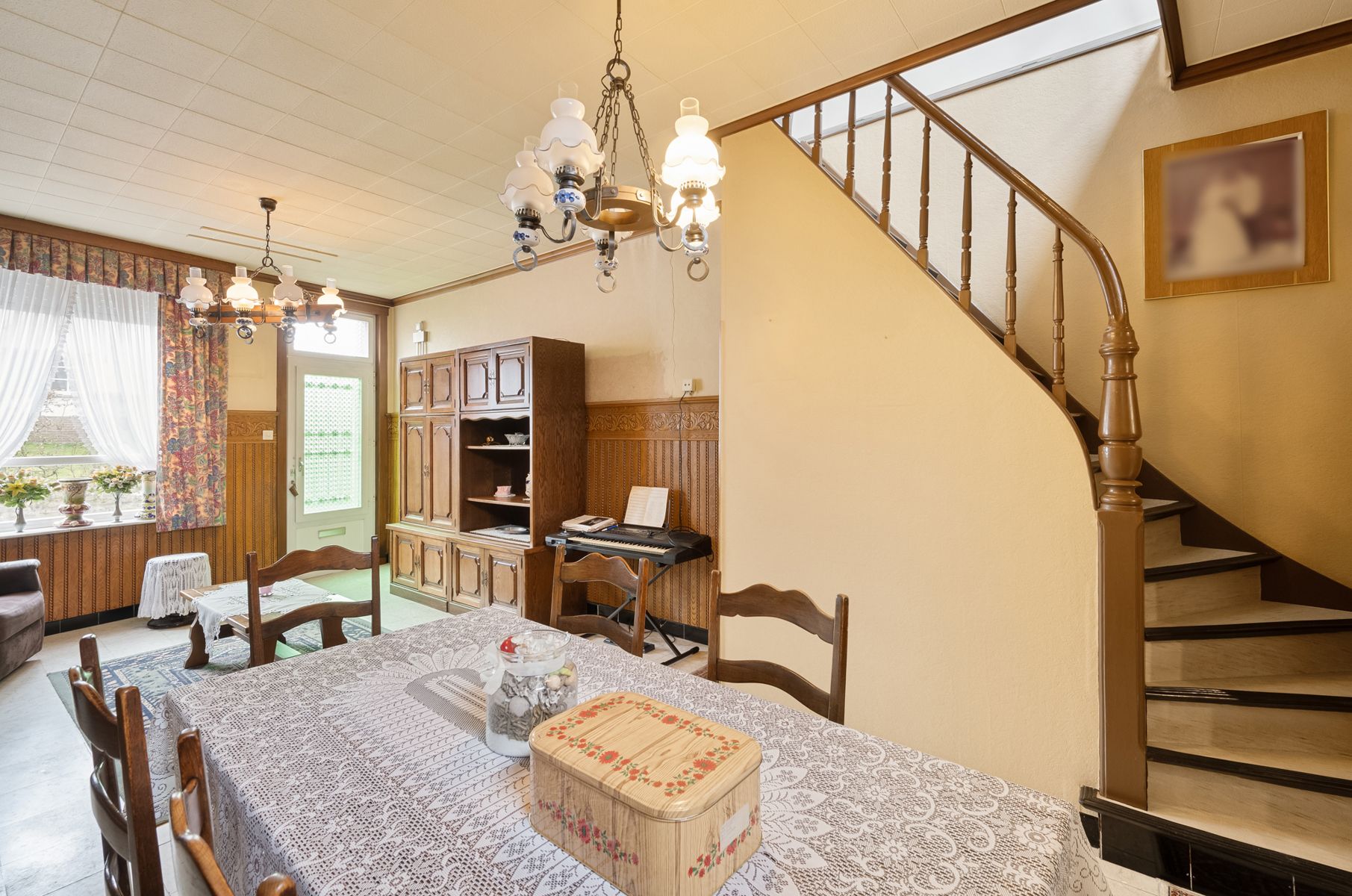 Ruime woning met 3 slaapkamers foto 3