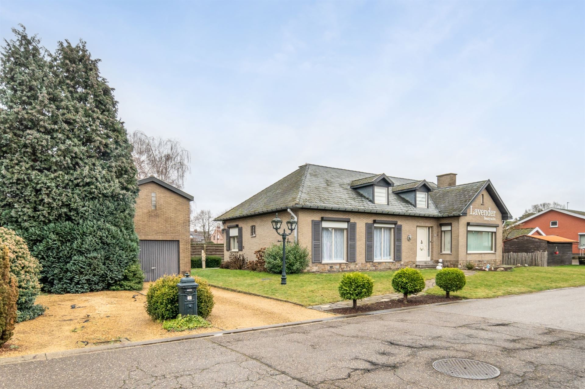 Vrijstaande eengezinswoning te Zelem. foto 3