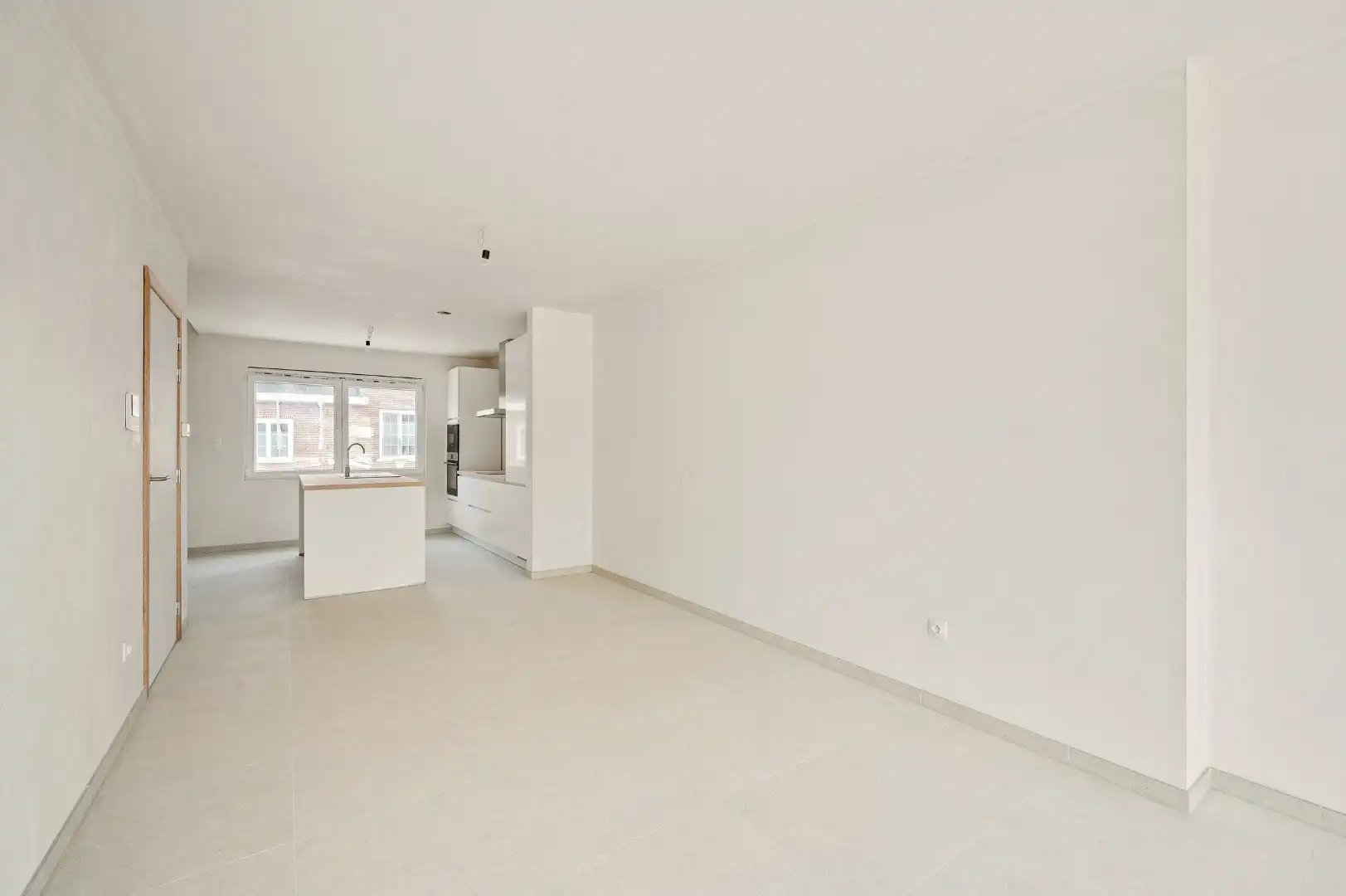 DUPLEX NIEUWBOUWAPPARTEMENT MET 2 SLPKS EN RUIM TERRAS TE GELUWE foto 10