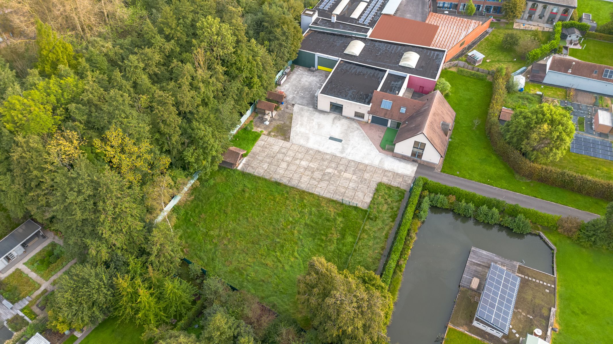 Project op 3439  m² met loods + grond  foto 3