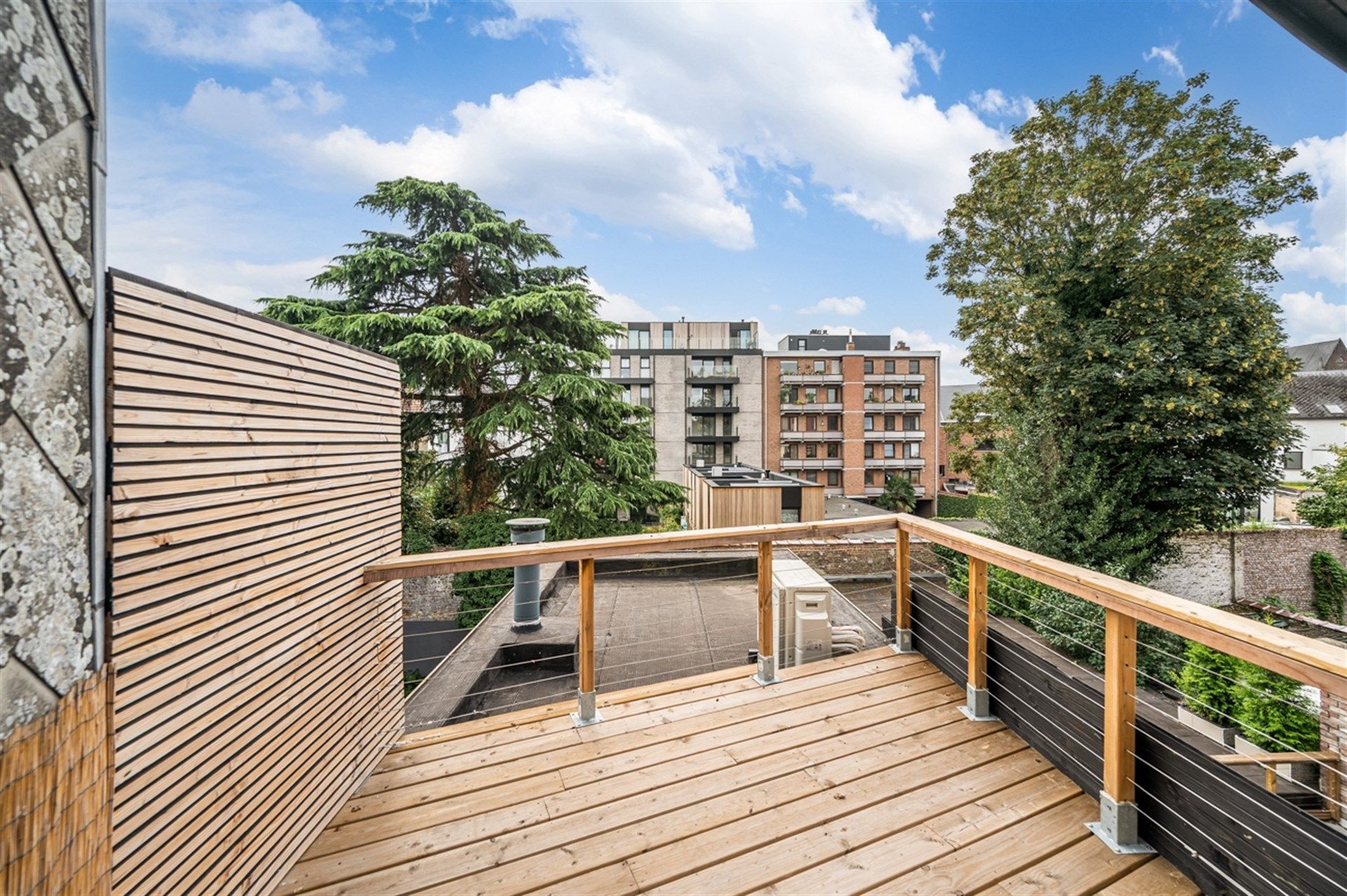 Instapklaar appartement met terras op toplocatie in het centrum foto 11
