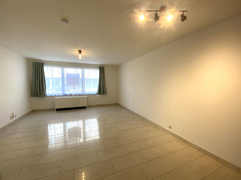 Gezellig gelijkvloers appartement (+-71m²) met autostaanplaats centrum Geel. foto 8