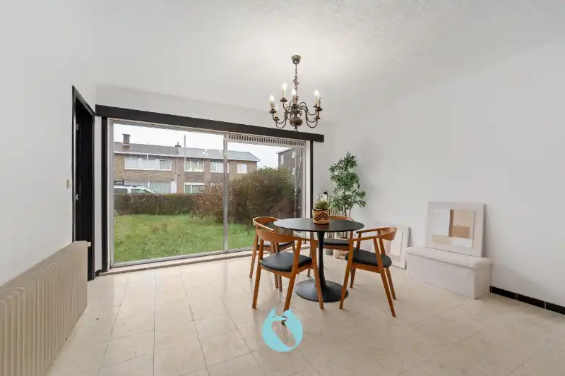 Gelijkvloers appartement met tuin en garage foto 2