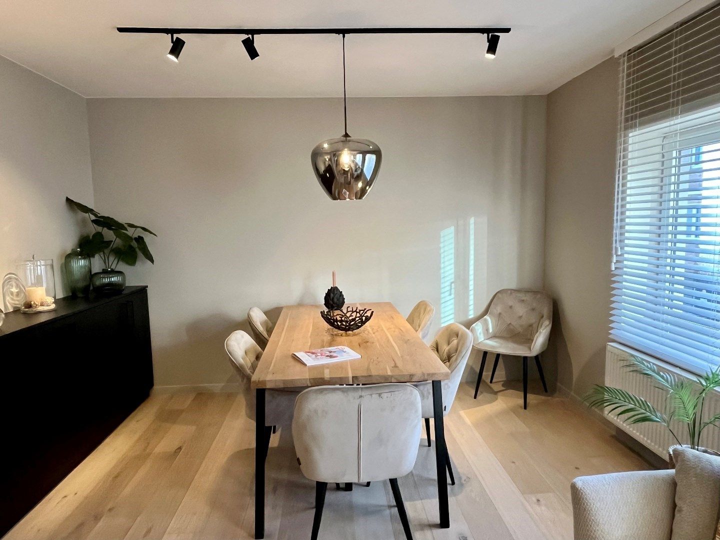 Mooi gerenoveerde woning in het hartje van Knokke nabij de Lippenslaan foto 4