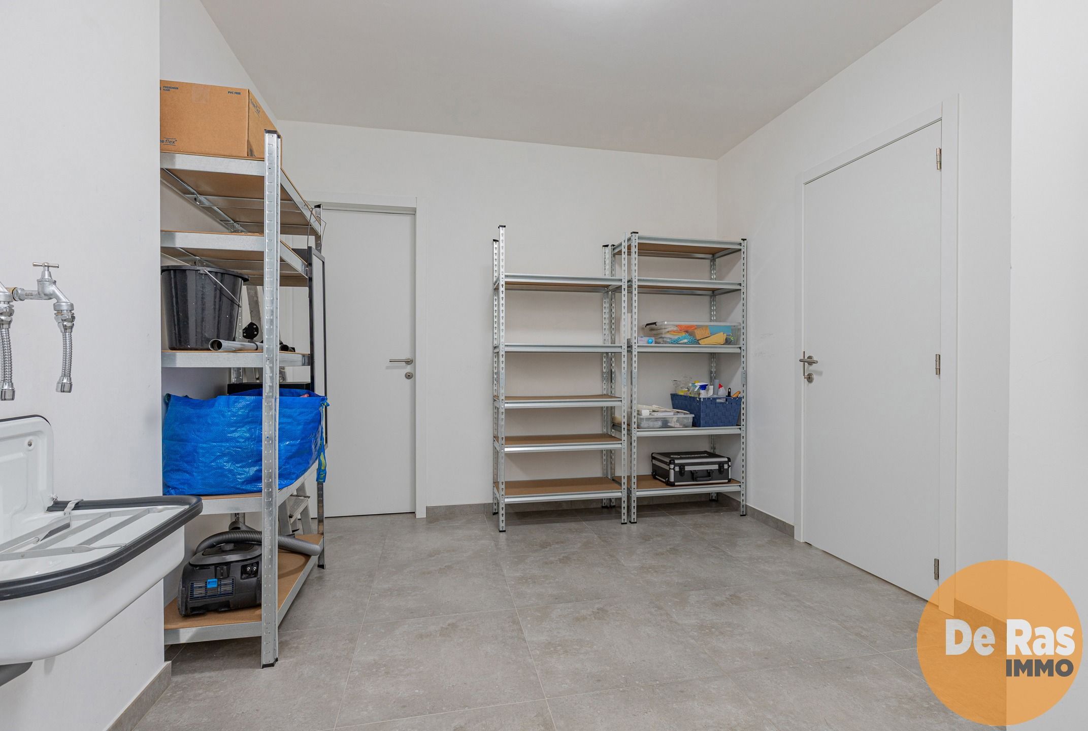 Herzele -  Totaal gerenoveerde woning met 4 slaapkamers, tuin en garage gelegen centrum Herzele foto 16
