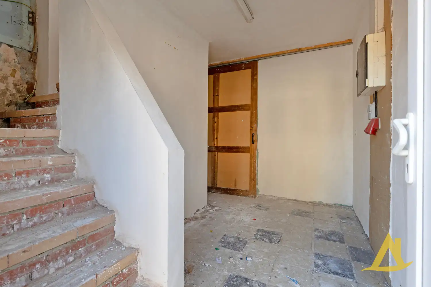 WONING MET ZEER VEEL MOGELIJKHEDEN TE DIEST! foto 19