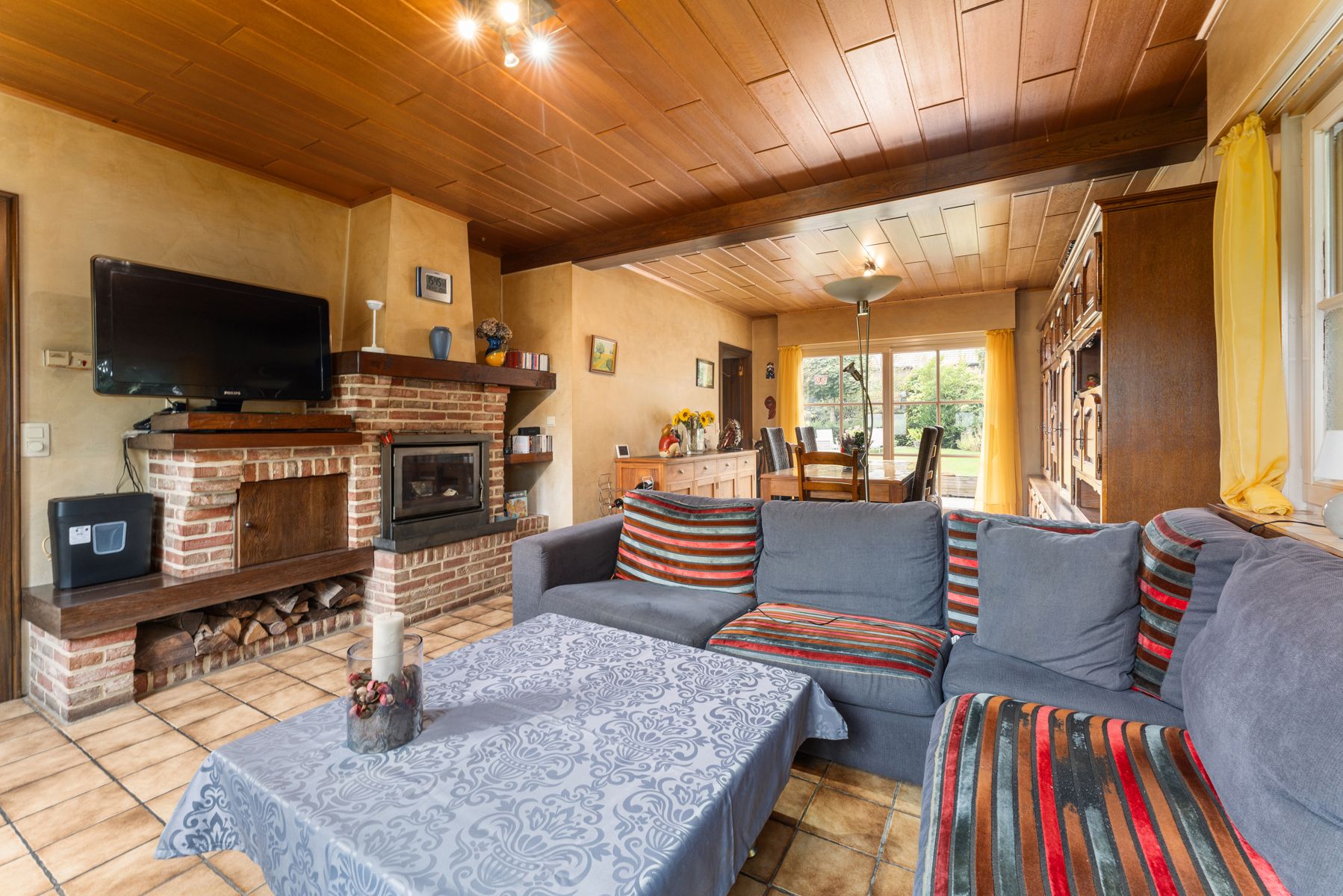 Vrijstaande woning met tuin op een rustige locatie foto 5