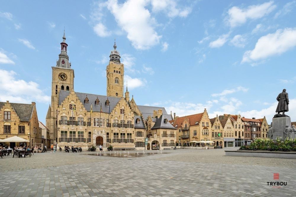 Uniek Handelspand met woonst op de Grote markt van Diksmuide.  foto 19