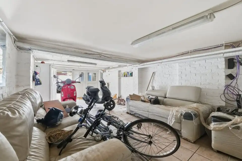 RUIME EN LICHTRIJKE GEZINSWONING MET GARAGE, TERRAS EN SAUNA IN TONGEREN foto 15