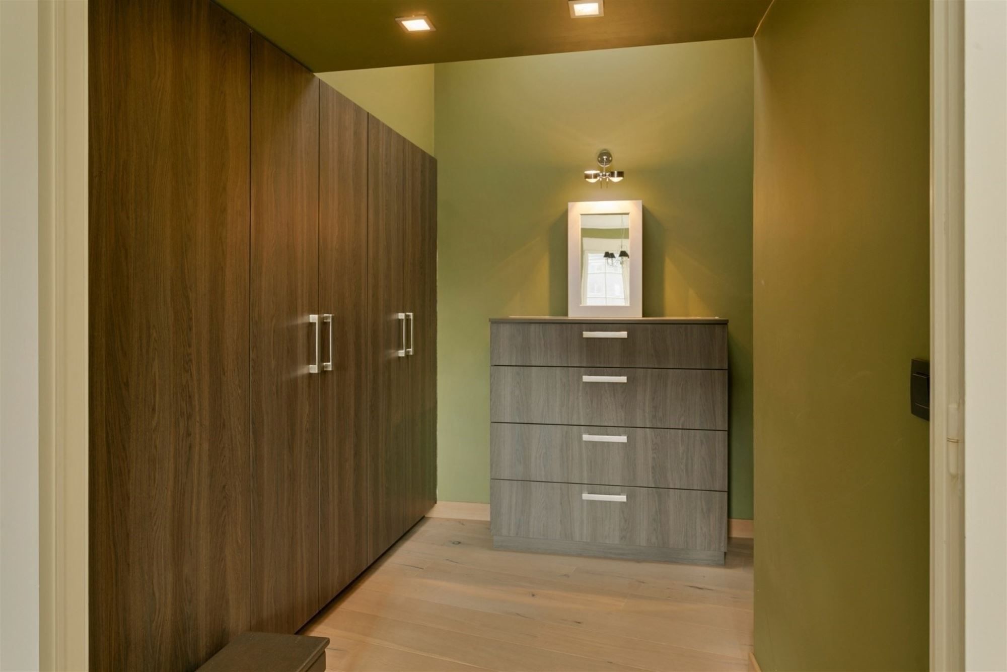 Karaktervolle woning in centrum Essen met prachtige tuin, 4 slaapkamers en commerciële ruimte foto 14