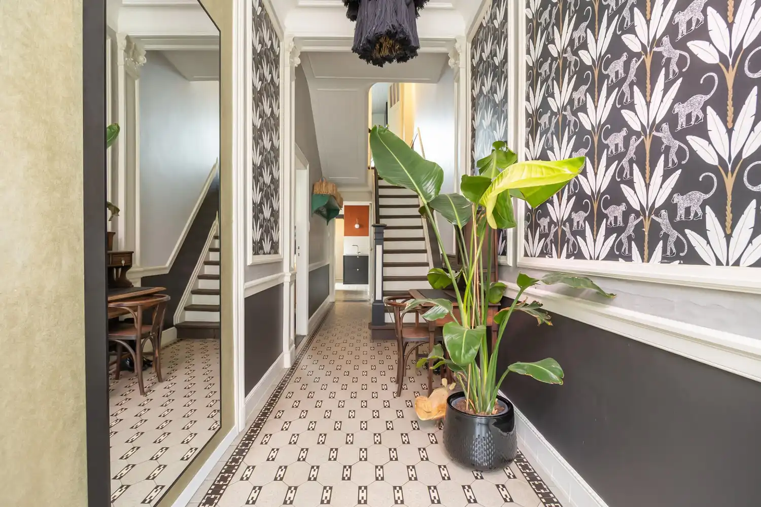 Karaktervolle ruime burgerwoning foto 12