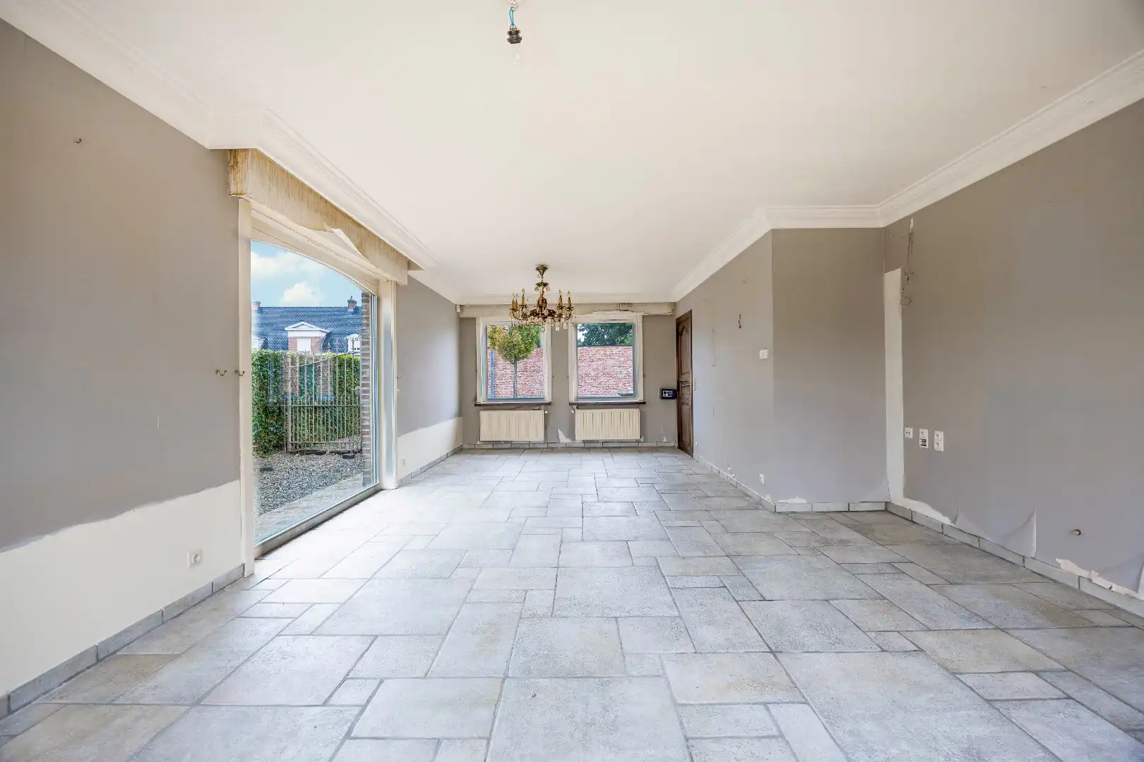 Mooie eigendom op 446 m² met goede locatie - 3 slaapkamers, garage, tuin foto 7