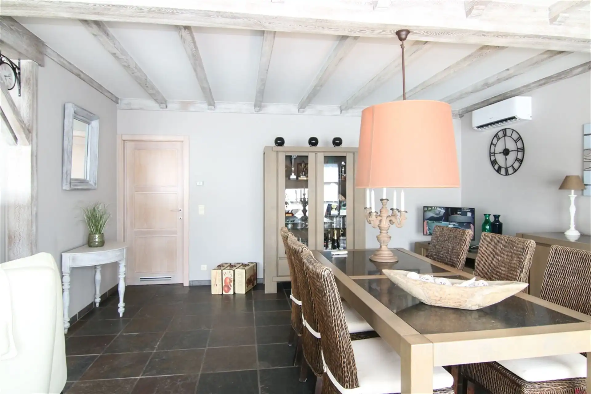 woning met verzorgd magazijn foto 4