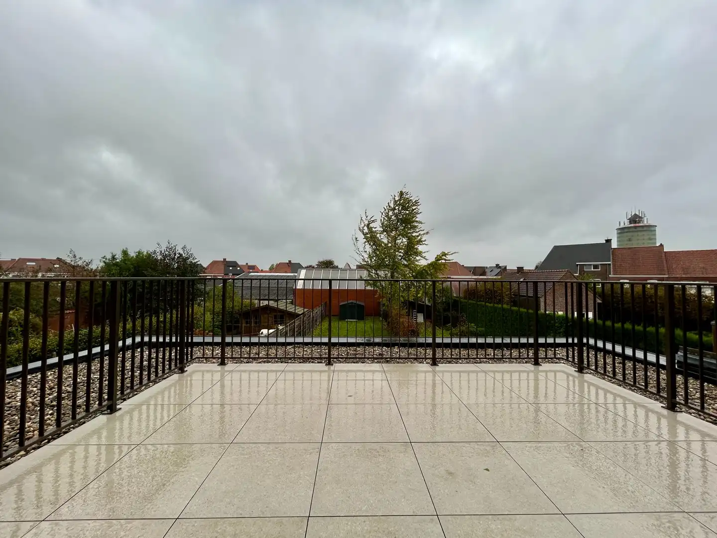 Instapklaar nieuwbouwappartement met 3 kamers & terras te Tielt! foto 8