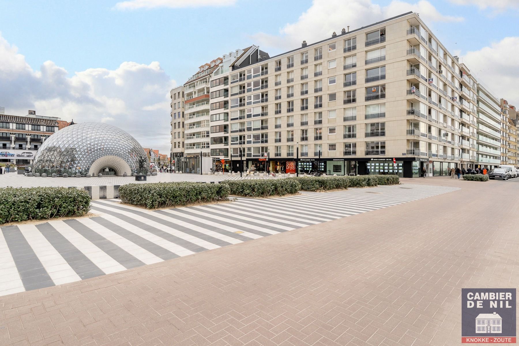 Lichtrijk, ongemeubeld, 3-slaapkamerappartement met frontaal zeezicht aan Albertplein – Hartje Zoute foto 28