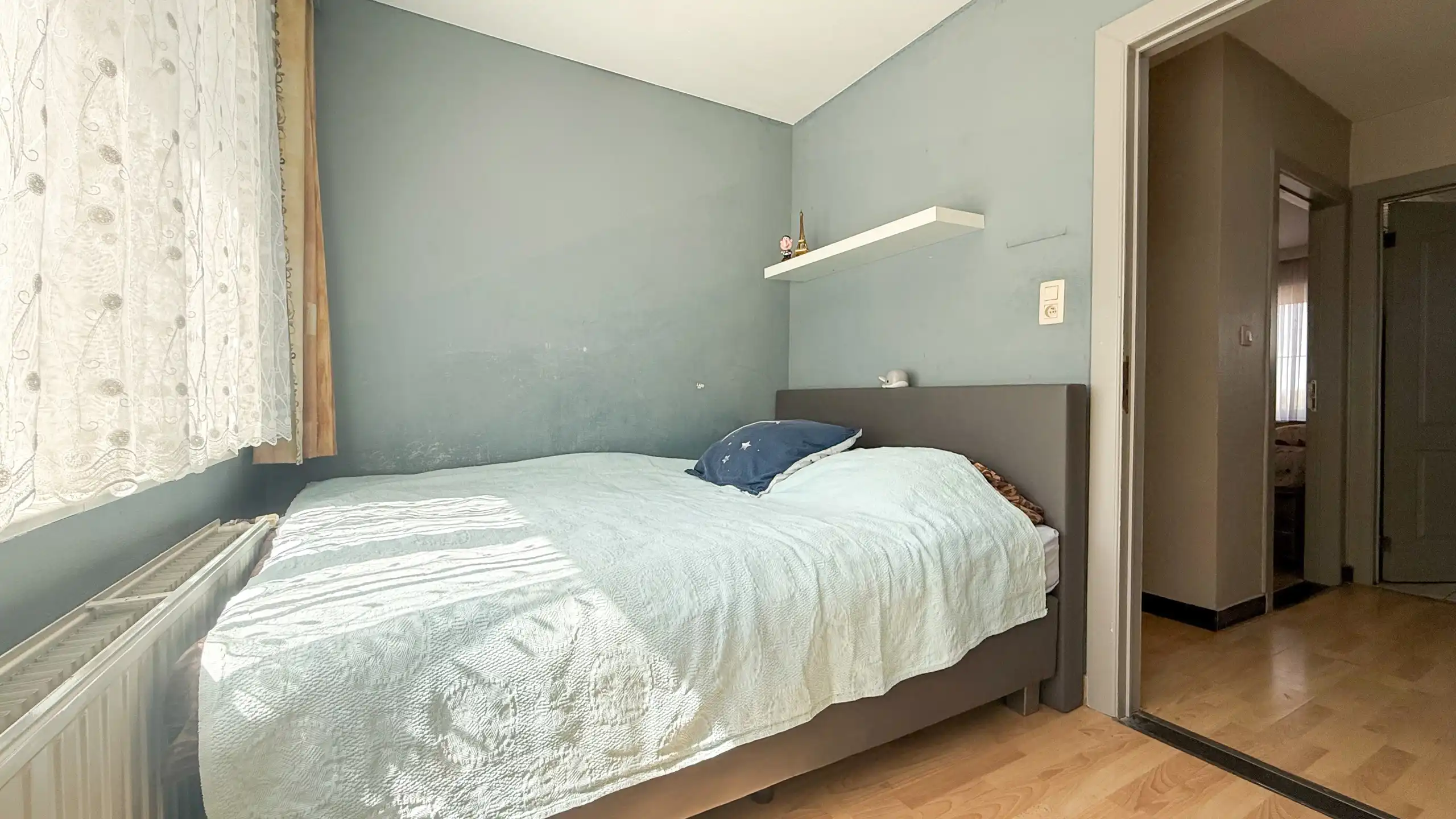 Instapklare woning met 3slpks, kelder en mooie tuin in Ham! foto 19