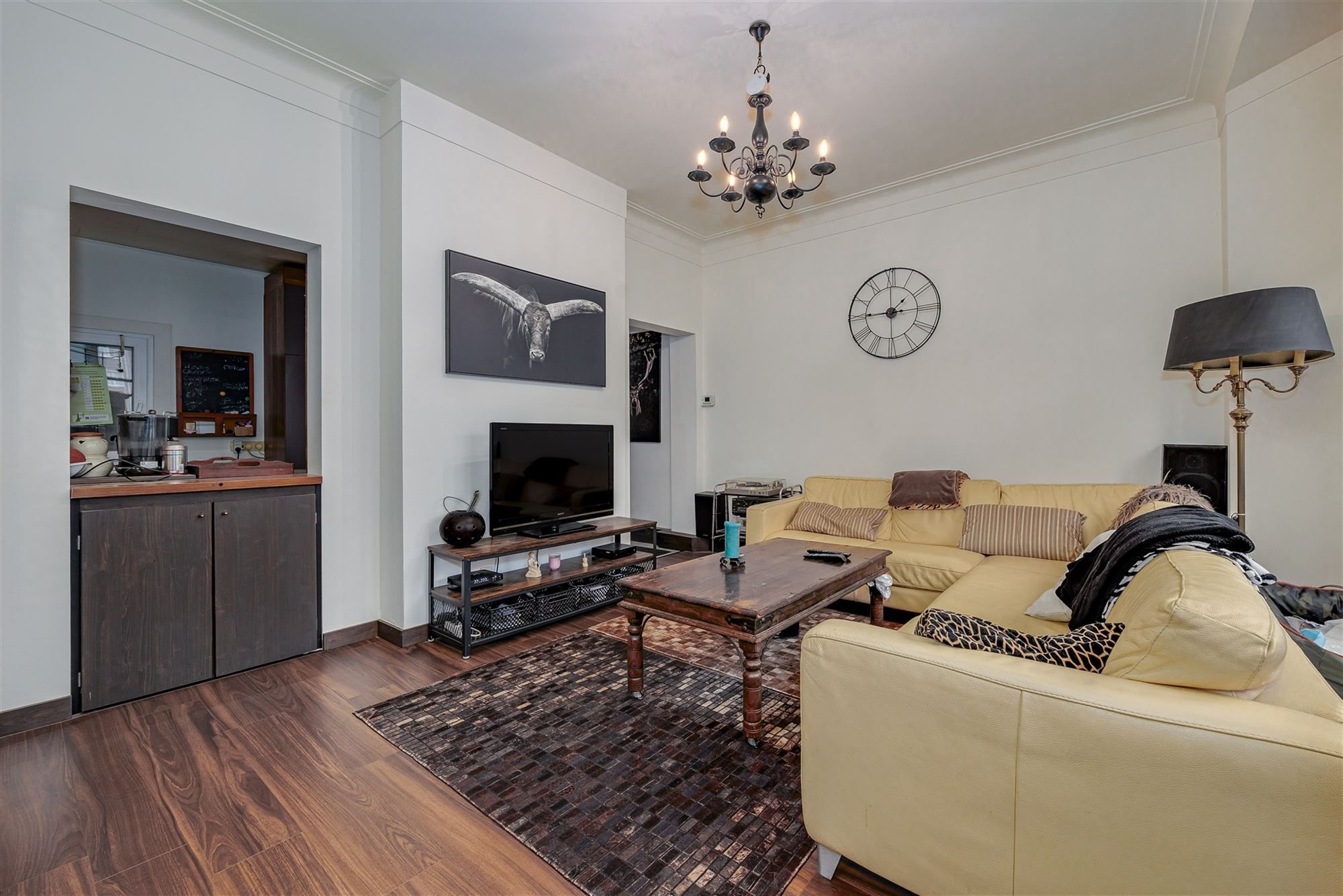 Perfect instapklaar appt met 2 slk + 2 badk vlakbij het Station foto 5