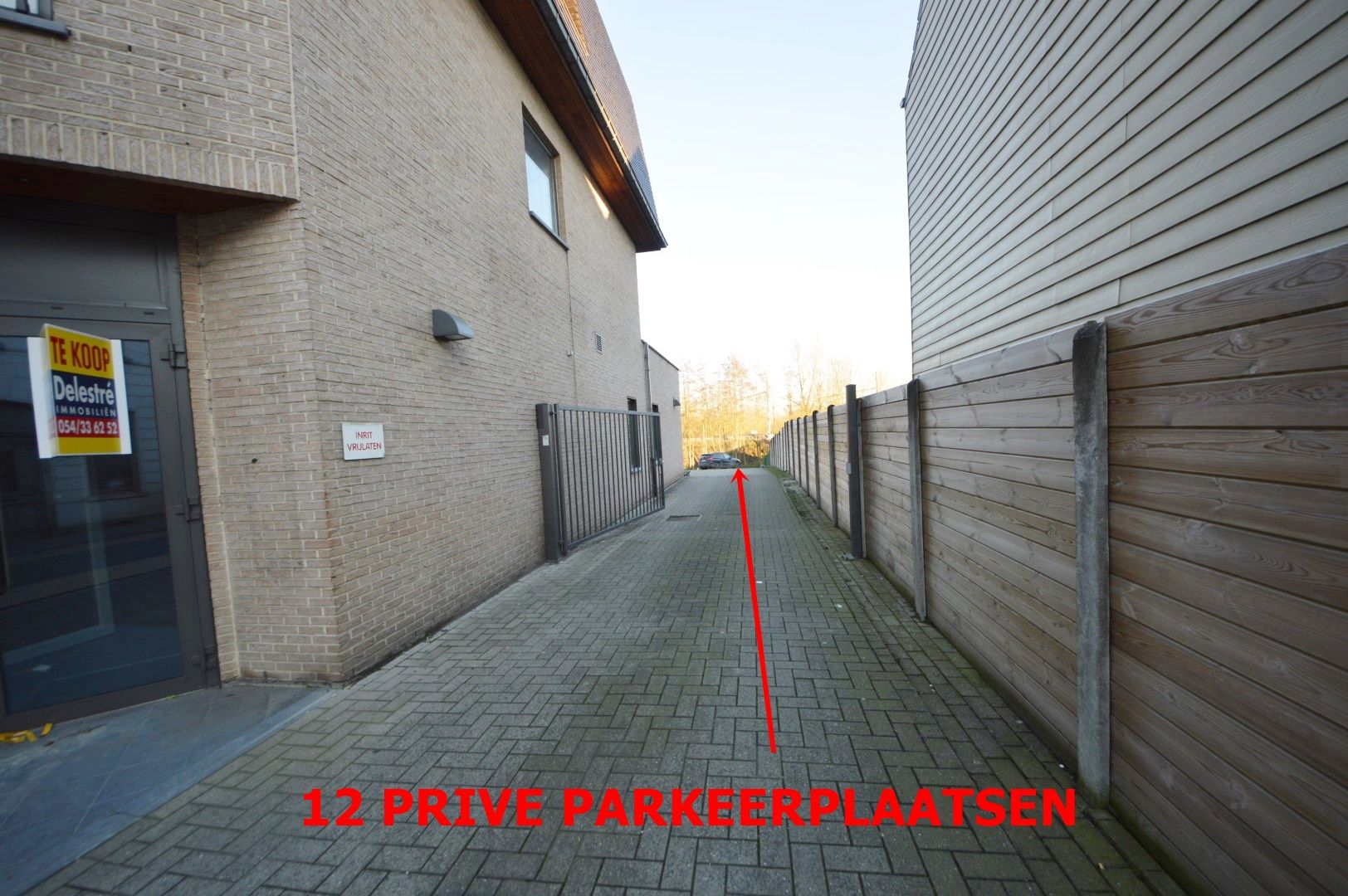 INSTAPKLARE PRAKTIJK 422 M2 MET 12 PARKINGS foto 34