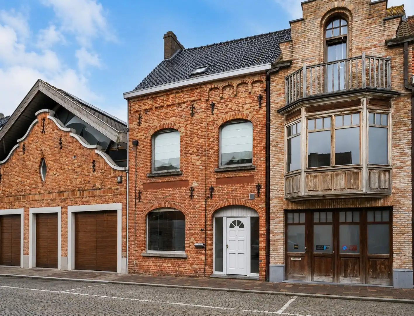Instapklare, gerenoveerde woning met zongericht terras in Nieuwpoort-Stad foto {{pictureIndex}}