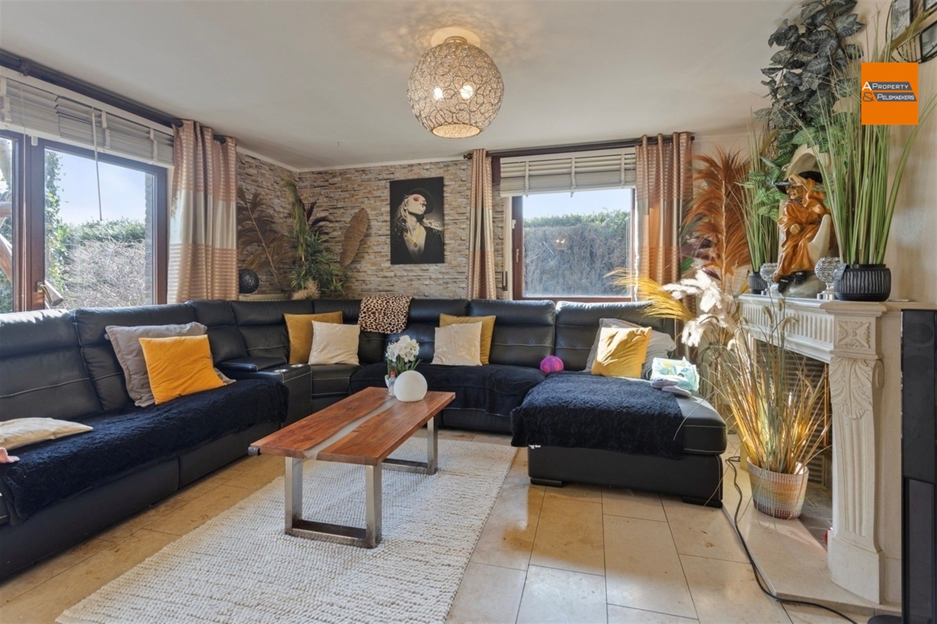 Ruime villa  met 5 slpk, garage en grote tuin foto 7