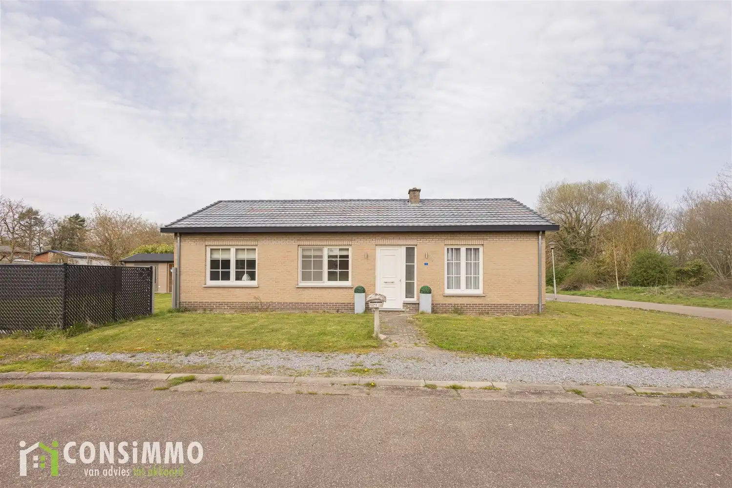 Instapklare, gelijkvloerse woning met 3 slaapkamers in Bilzen! foto 2