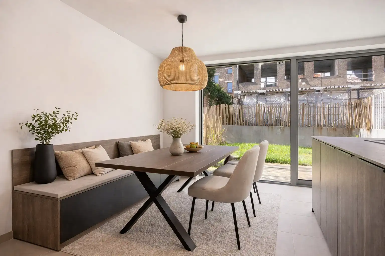 Instapklare woning met zeer goede afwerking, 3 slaapkamers, 3 badkamers, tuin, terras en autostaanplaats in het centrum van Tienen – EPC 27 kWh/m² - bewoonbare  foto 7