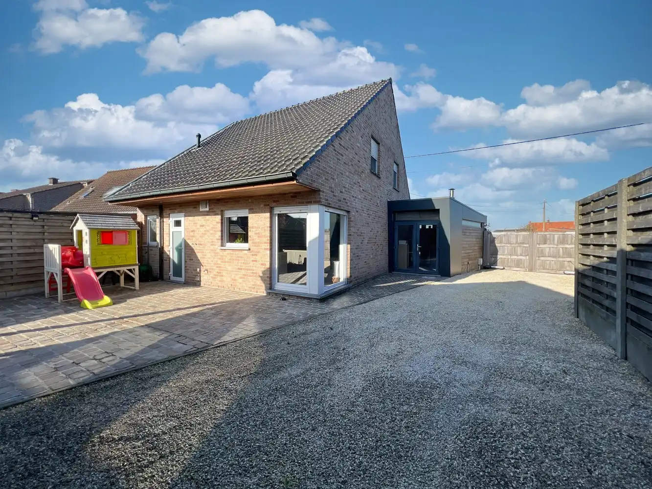 Prachtige gezinswoning met bijgebouw + zonnige tuin foto 18