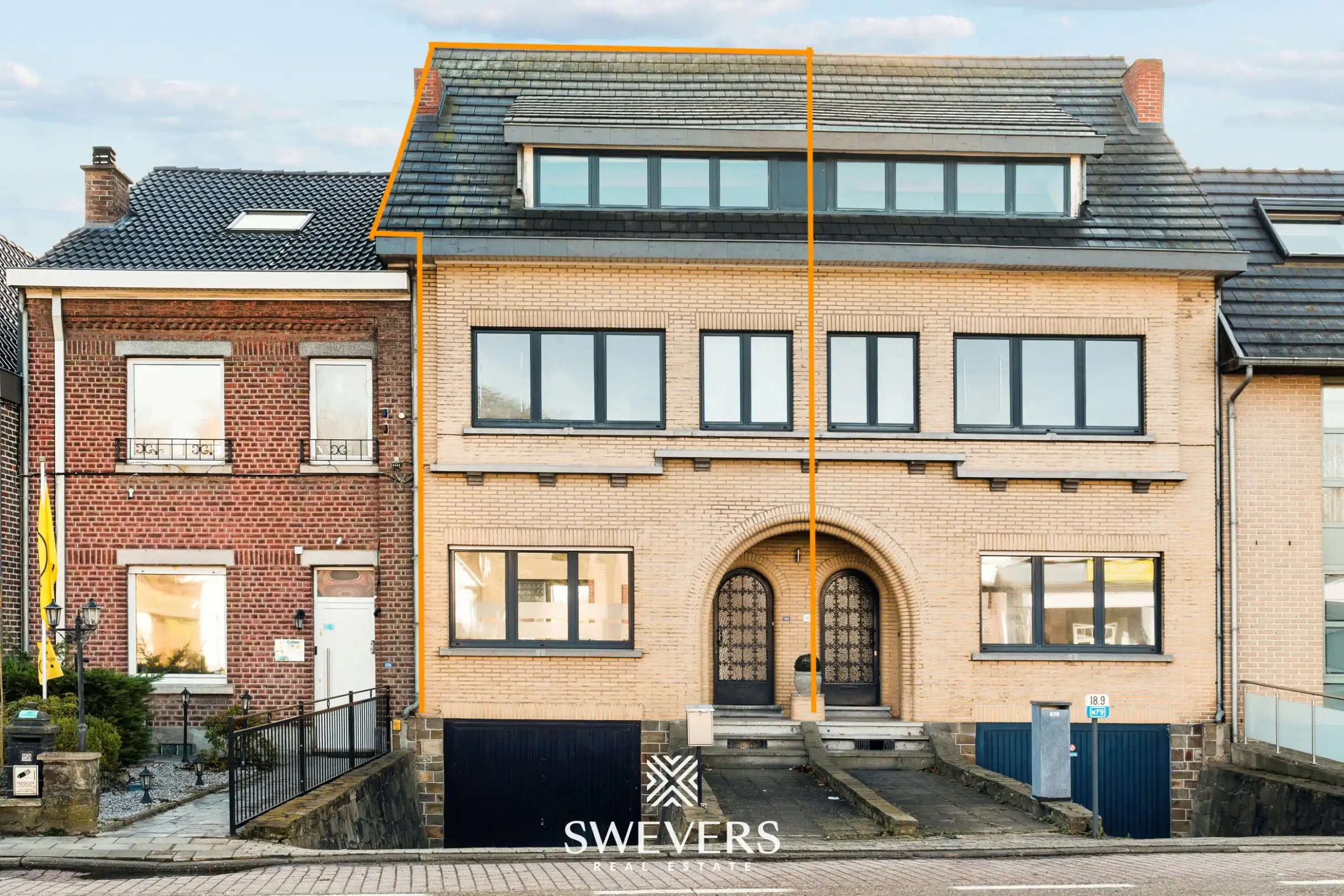 Hoofdfoto van de publicatie: Verrassend ruime gezinswoning: 4 slaapkamers, garage, kelder & zolder  