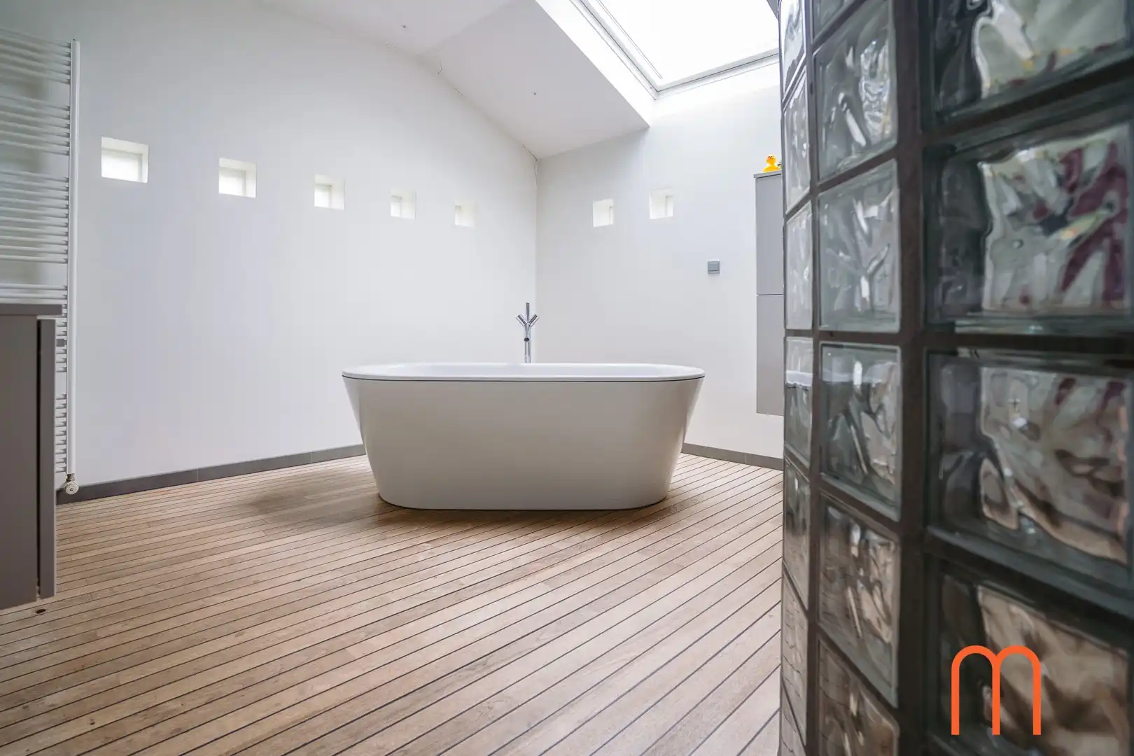 Moderne alleenstaande villa te huur in Mariakerke foto 13