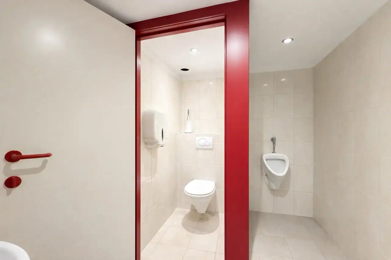 Instapklaar handelspand op de zeedijk van Middelkerke foto 11