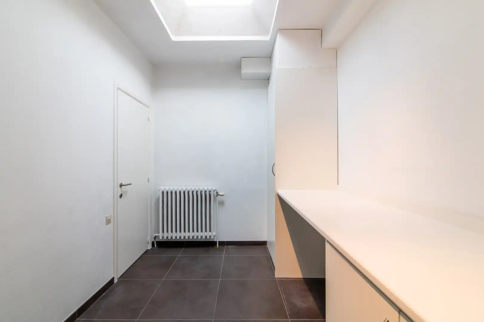 Lichtrijk appartement in hartje Izegem foto 7