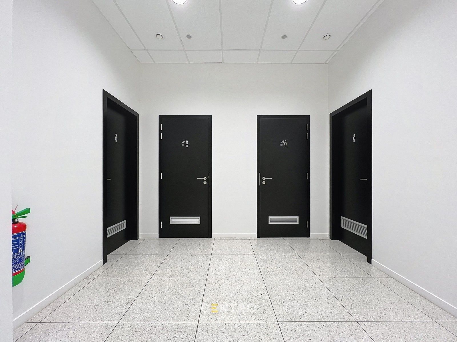 Modern kantoor op een rustige, vlot bereikbare locatie te Roeselare, ideaal voor vrije beroepen en zelfstandigen. foto 20