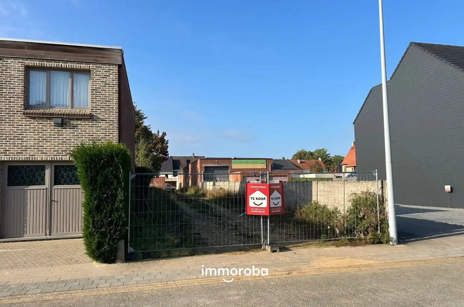 Te koop: Bouwgrond (497m²) voor gesloten bebouwing (met uitweg) op topligging, centrum Desselgem. foto 2
