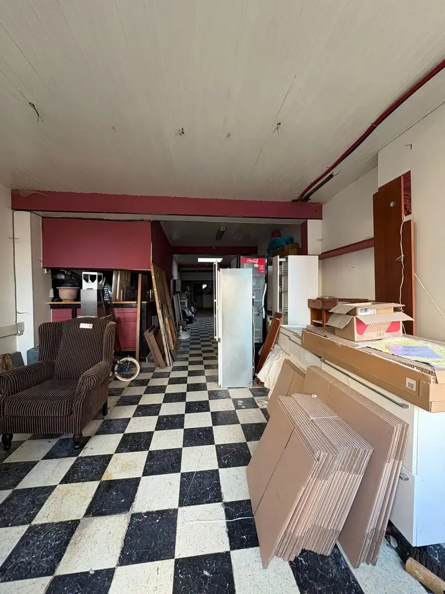 Te renoveren handelshuis met 3 slaapkamers  foto 4